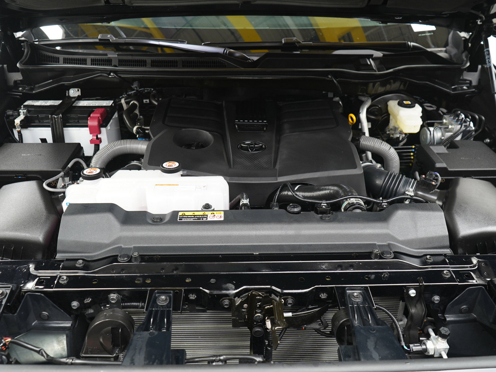 Used 2026 Toyota Tundra SR5 w/ SR5 Convenience Package AWD/4WD image 32
