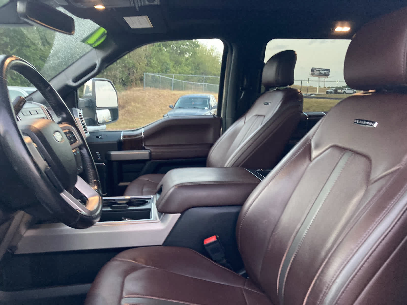 Used 2017 Ford F350 Platinum w/ Platinum Ultimate Package AWD/4WD image 4