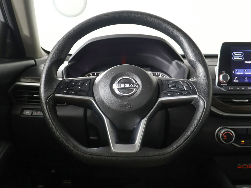 Used 2024 Nissan Altima 2.5 SV FWD image 31