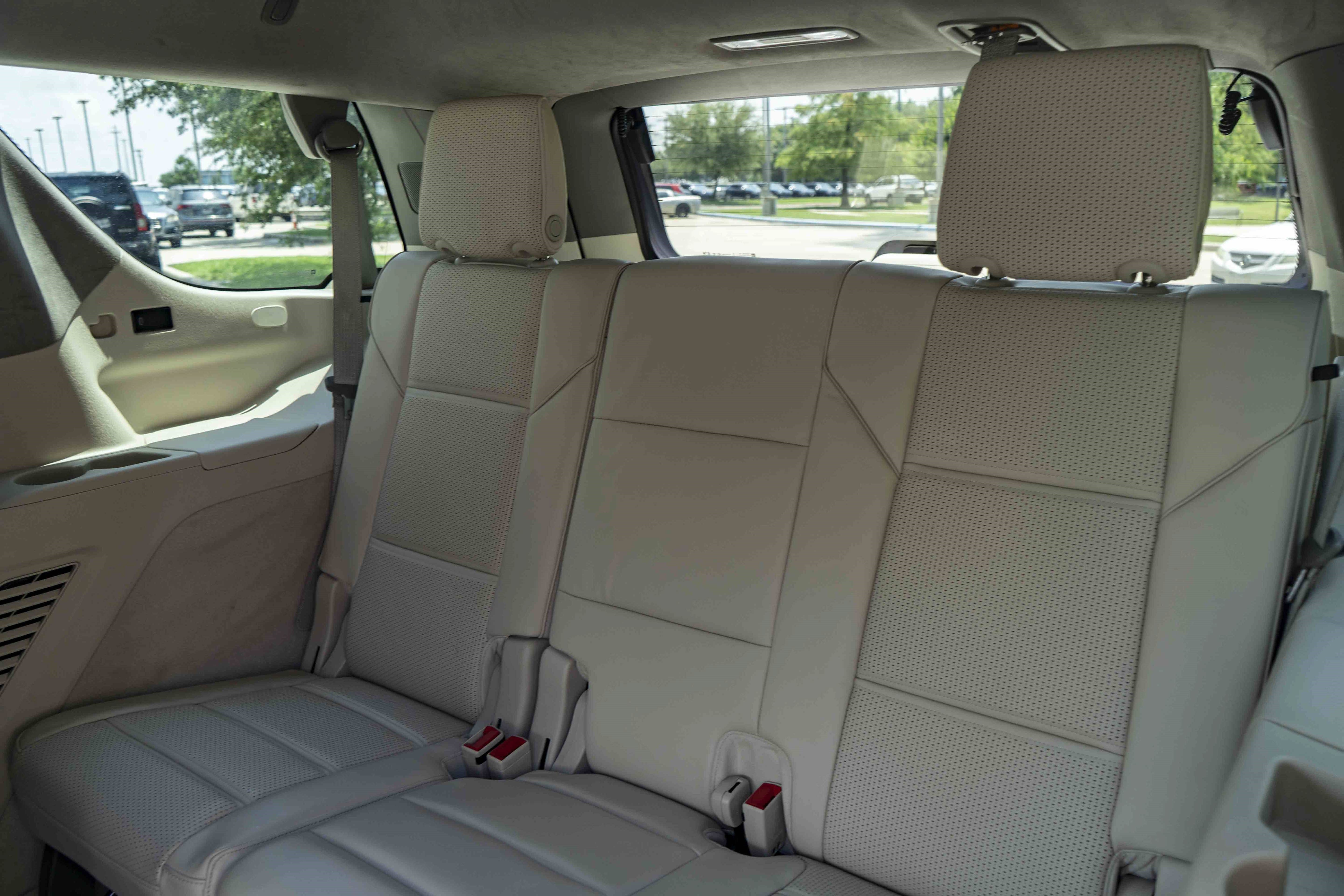 Used 2024 Cadillac Escalade Premium Luxury Platinum w/ LPO, Floor Liner Package AWD/4WD image 21