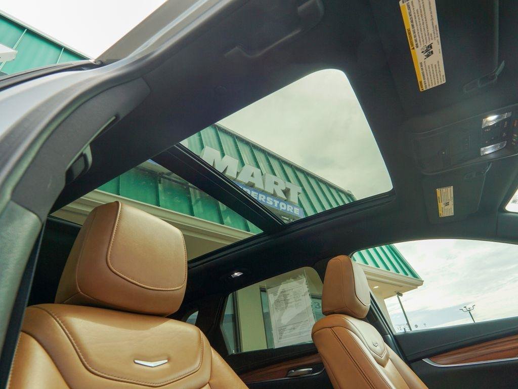 Used 2021 Cadillac XT5 Premium Luxury w/ LPO, Floor Liner Package AWD/4WD image 34