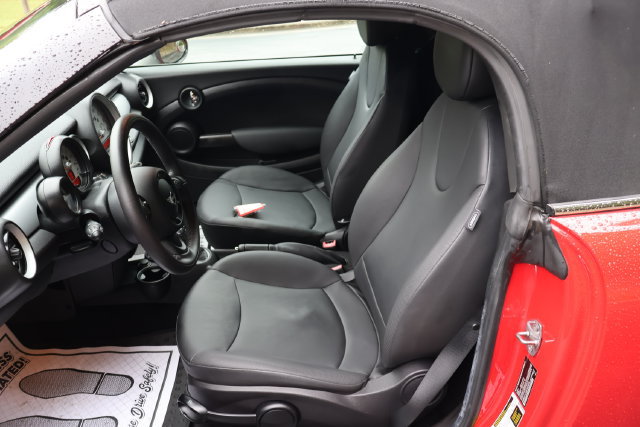 Used 2014 MINI Cooper Roadster FWD image 13