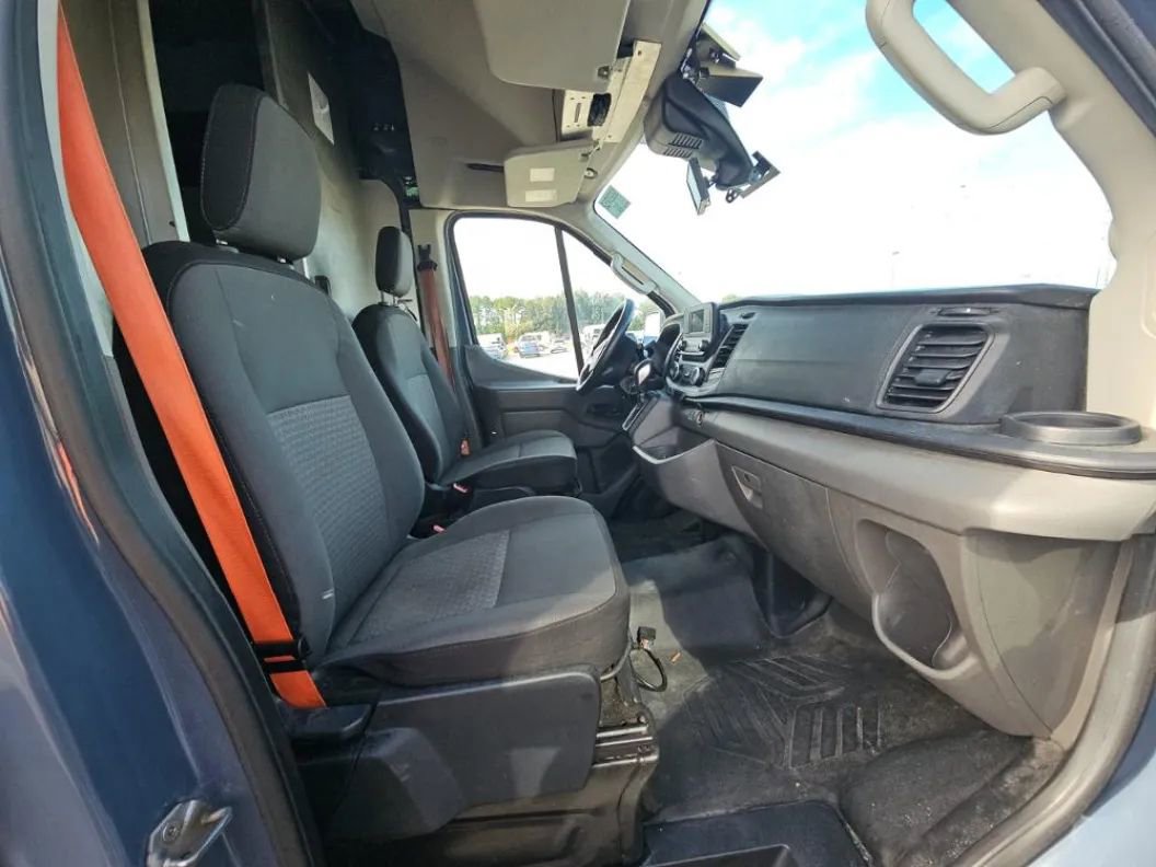 Used 2020 Ford Transit 250 148 High Roof Extended RWD image 7