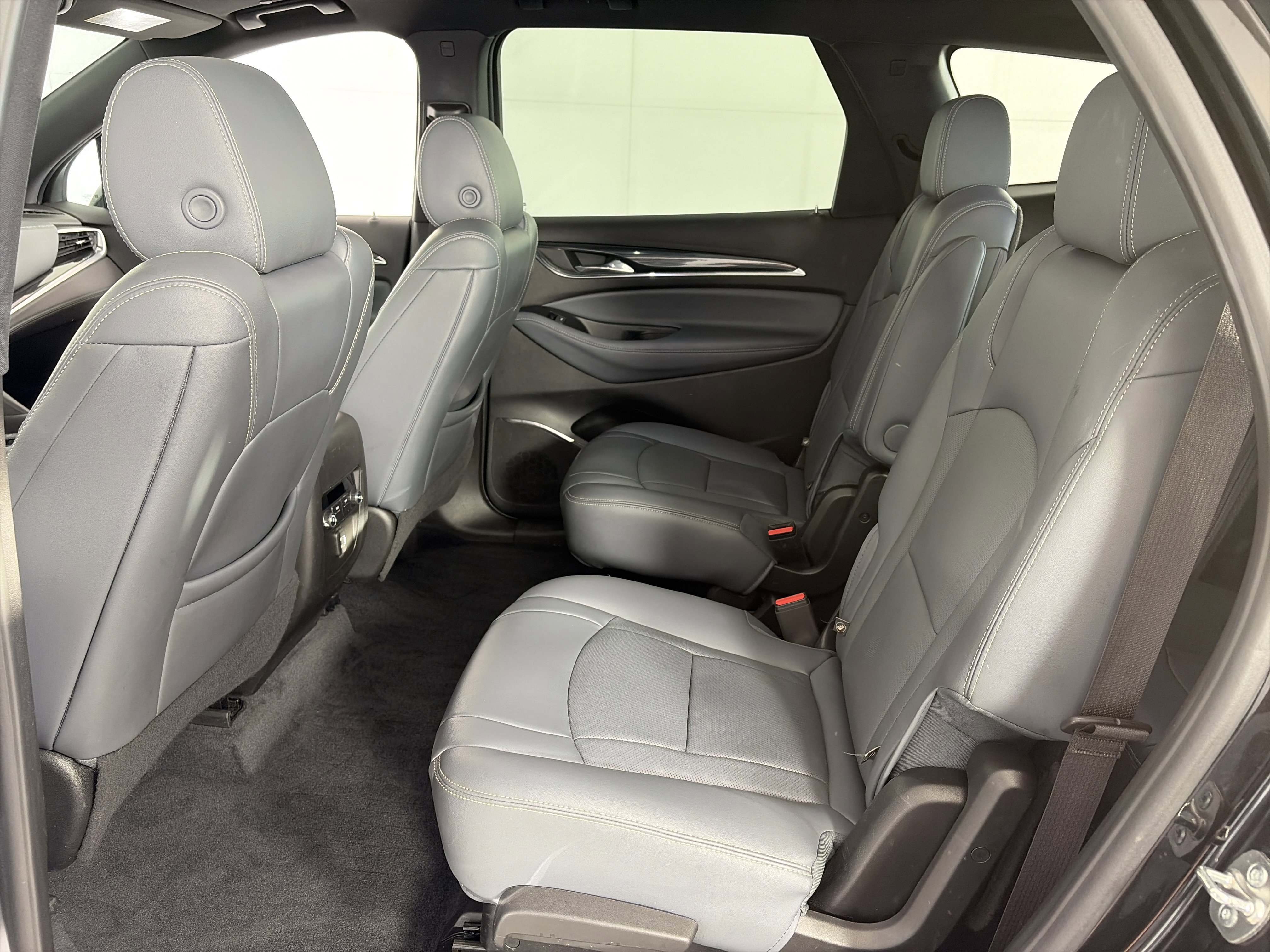 Used 2024 Buick Enclave Essence w/ Experience Buick Package AWD/4WD image 7