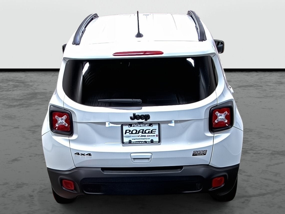 Used 2022 Jeep Renegade Altitude w/ Convenience Group AWD/4WD image 3