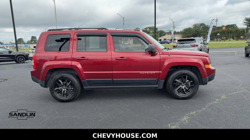 Used 2015 Jeep Patriot Sport w/ Power Value Group FWD image 2