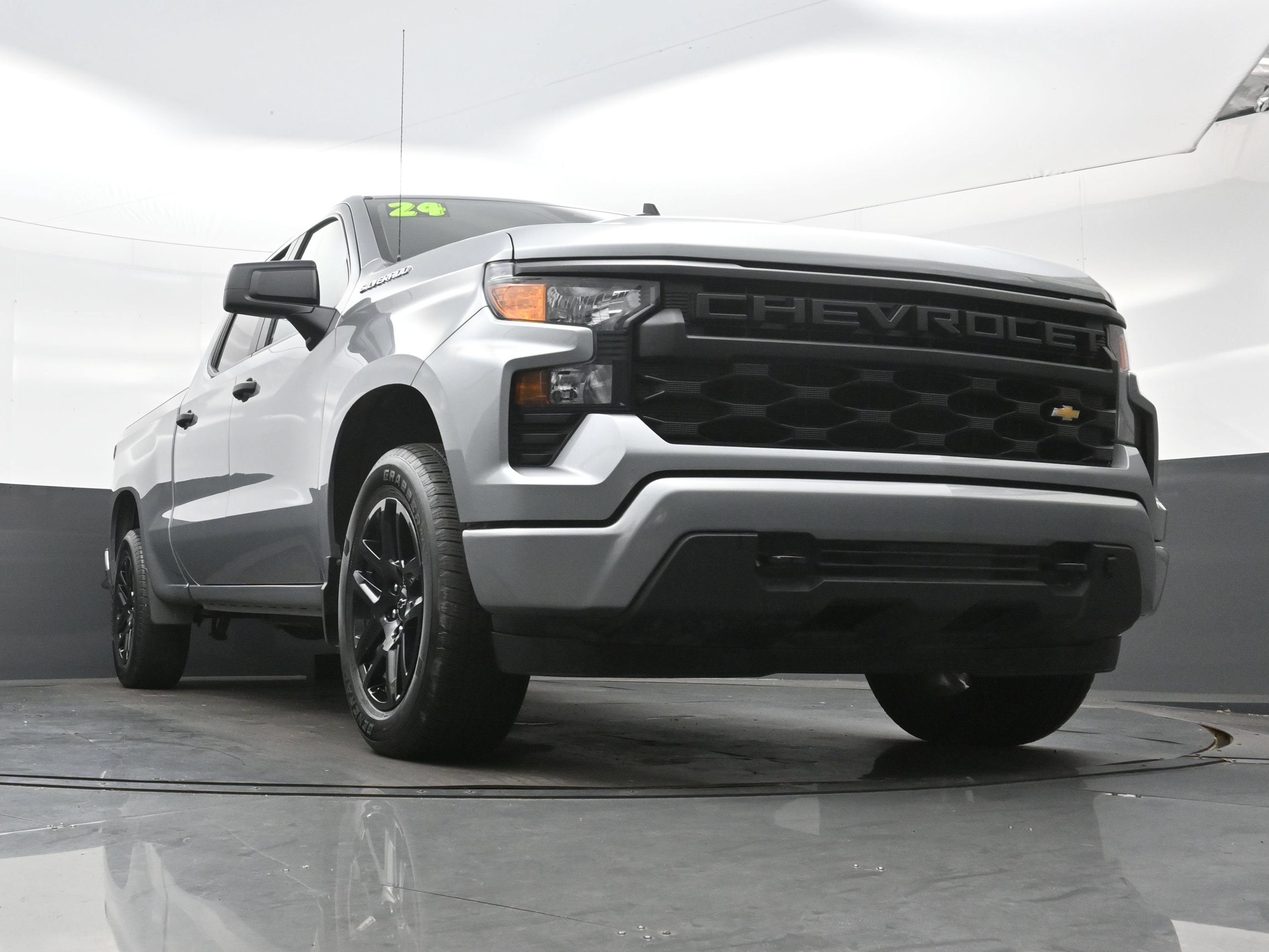 Used 2024 Chevrolet Silverado 1500 Custom AWD/4WD image 31