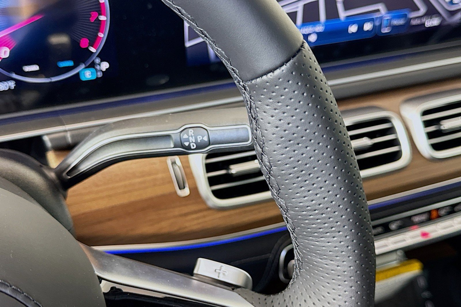 New 2025 Mercedes-Benz GLS 580 4MATIC image 15