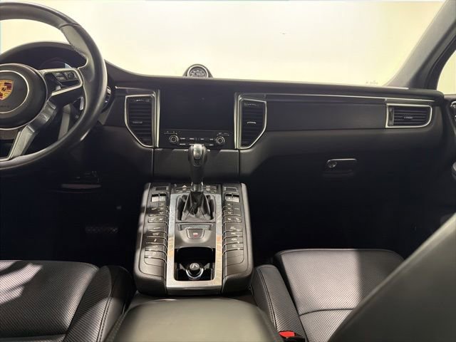 Used 2017 Porsche Macan GTS AWD/4WD image 35