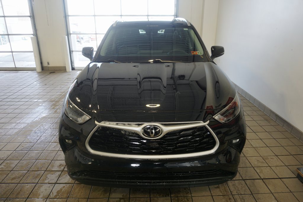 Certified 2023 Toyota Highlander XLE image 12