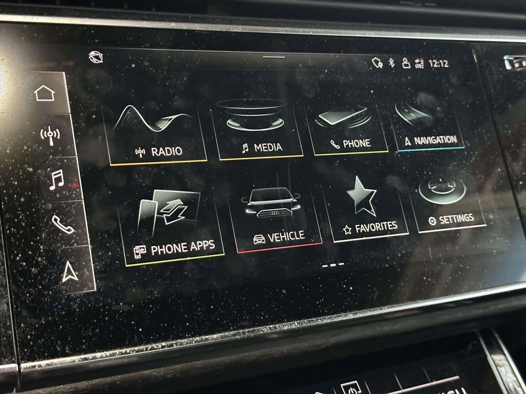 Used 2022 Audi Q8 Premium image 22