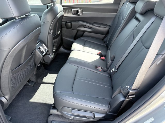 New 2026 Kia Sorento EX FWD image 4