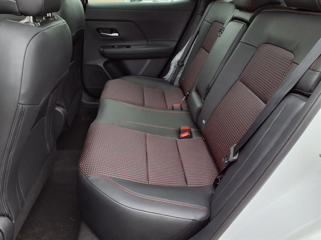 New 2026 Nissan Kicks SR w/ SR Premium Package image 18