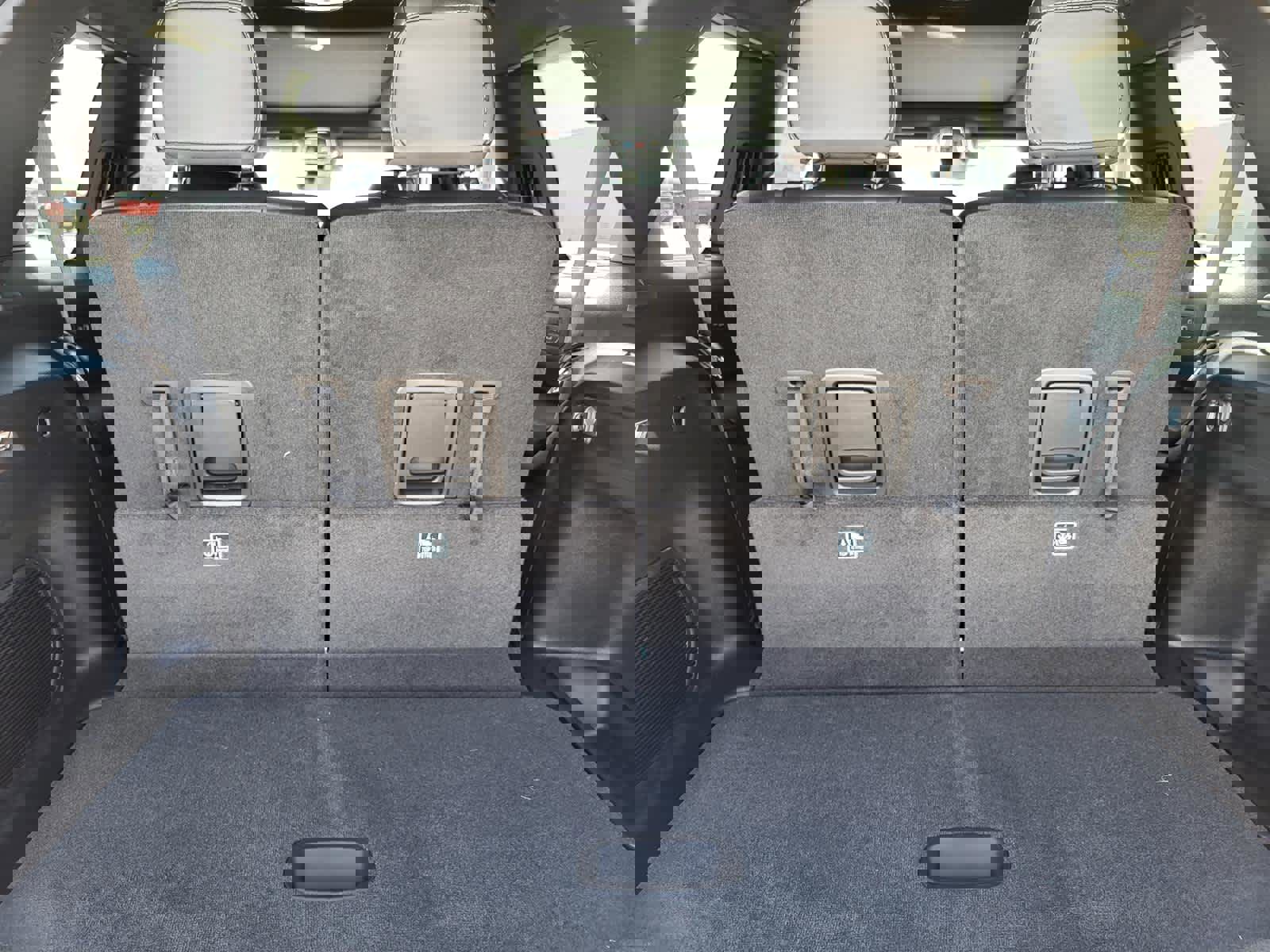 New 2025 Jeep Grand Cherokee L Limited w/ Black Appearance Package image 13