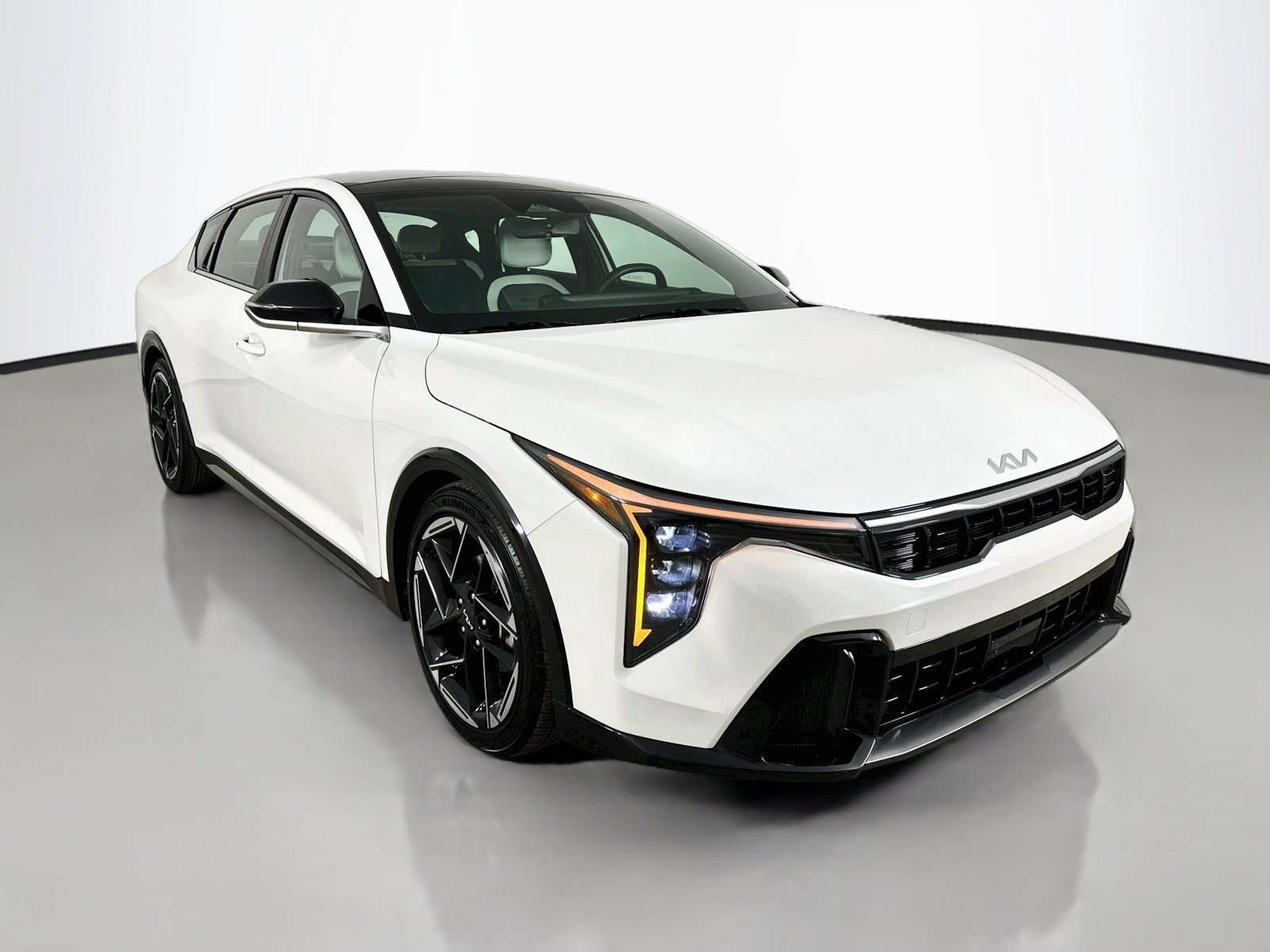 Used 2025 Kia K4 GT-Line w/ GT-Line Premium Package FWD image 3
