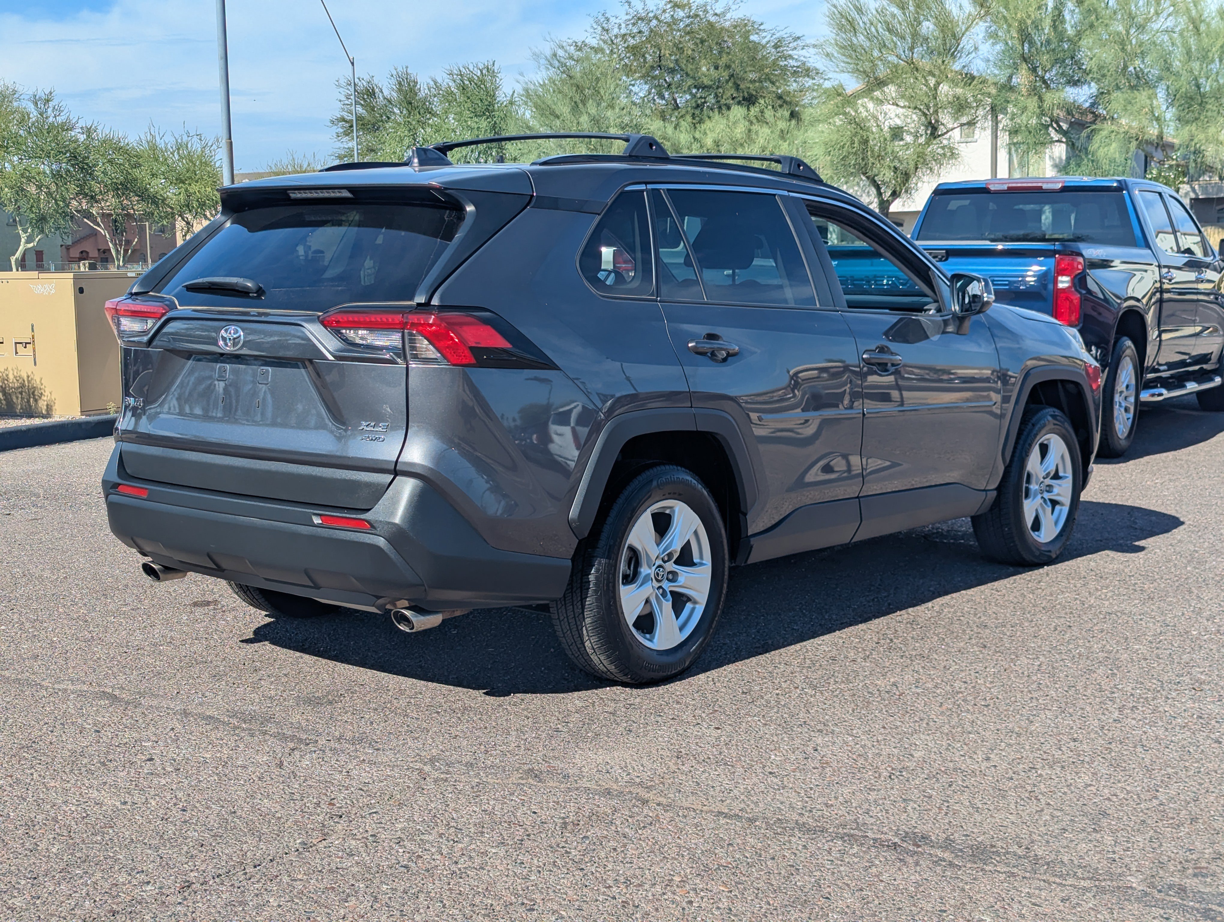 Used 2019 Toyota RAV4 XLE image 3