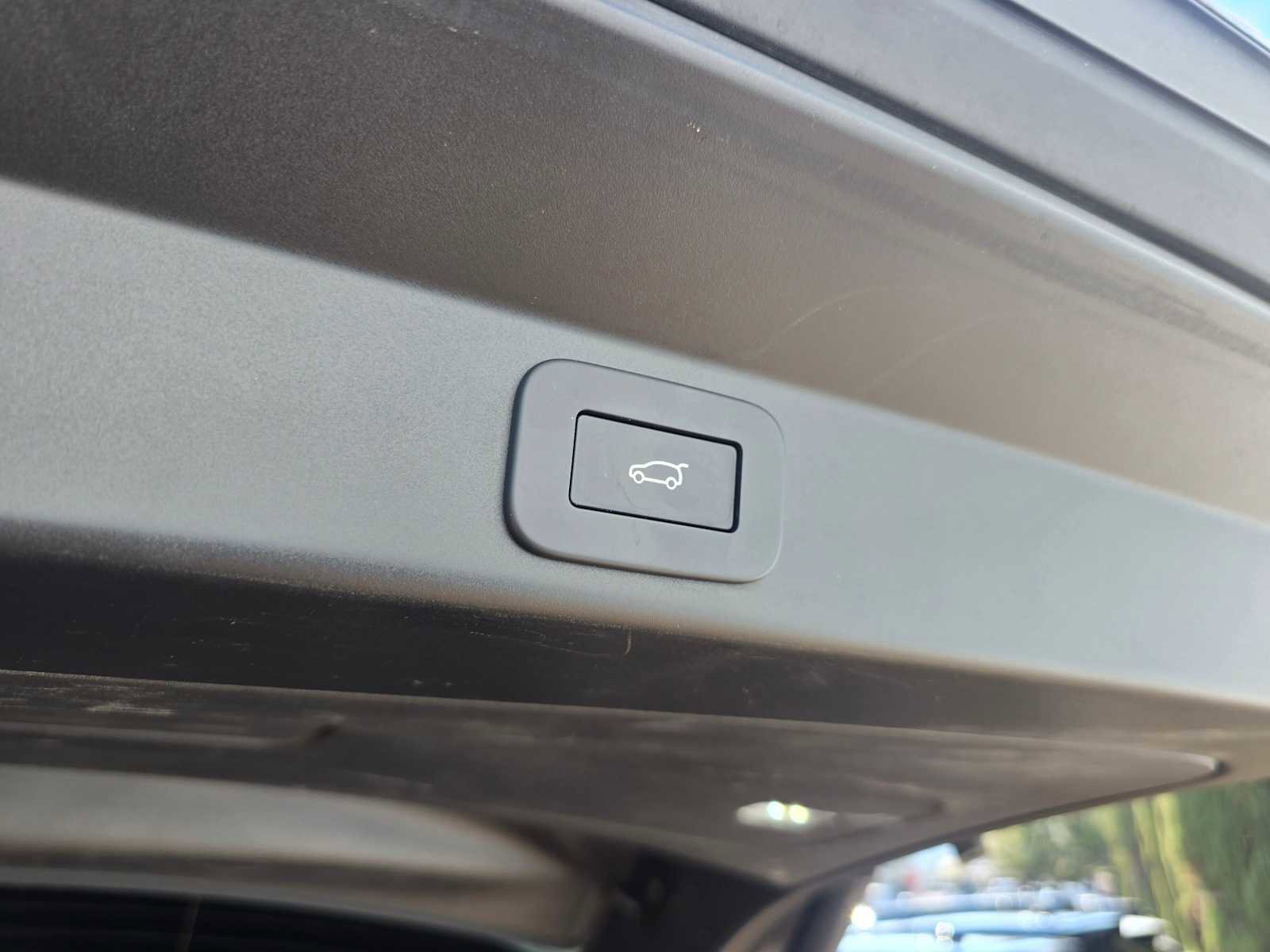 Used 2024 Land Rover Range Rover Sport SE AWD/4WD image 18