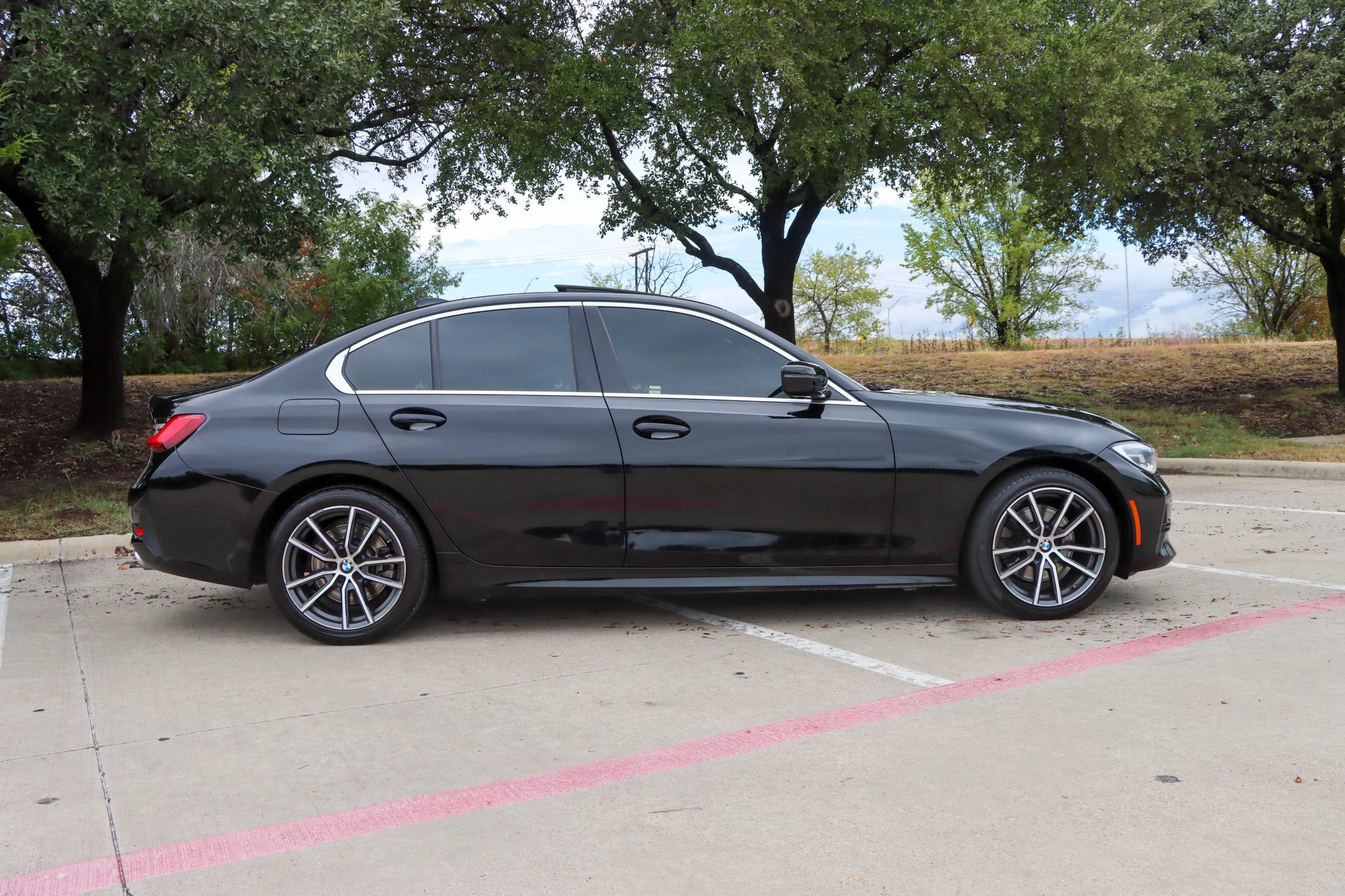 Used 2021 BMW 330i Sedan w/ Convenience Package RWD image 8