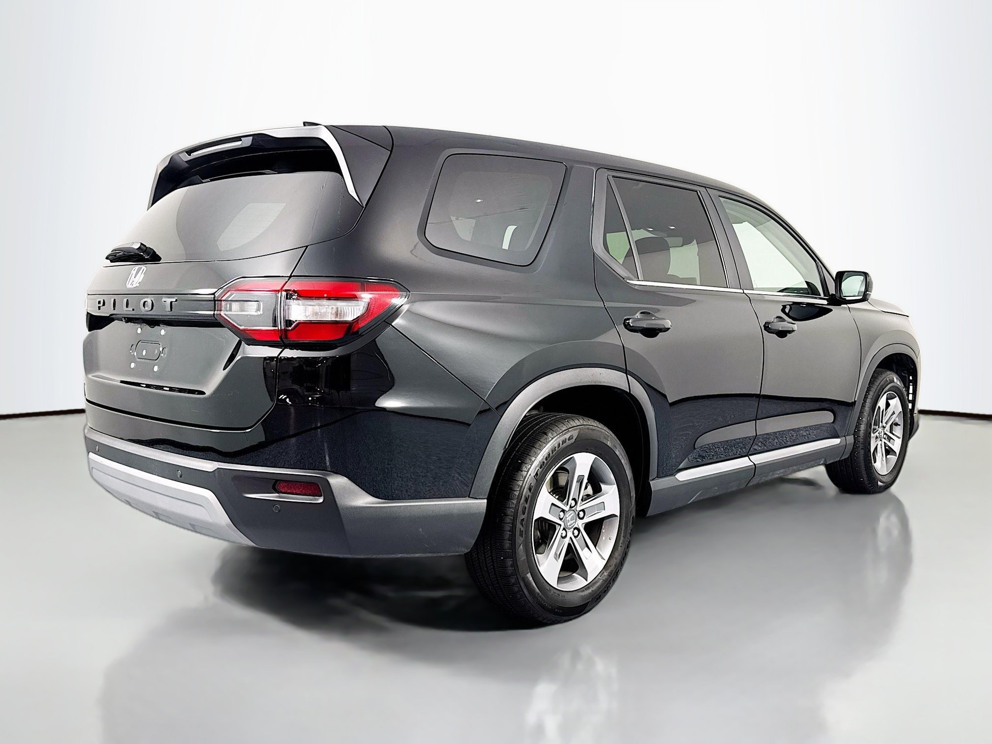 Certified 2024 Honda Pilot EX-L image 5