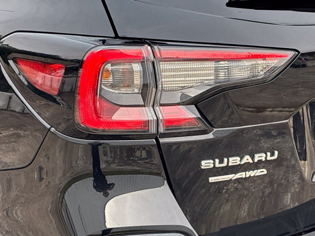 Used 2025 Subaru Outback Premium AWD/4WD image 13