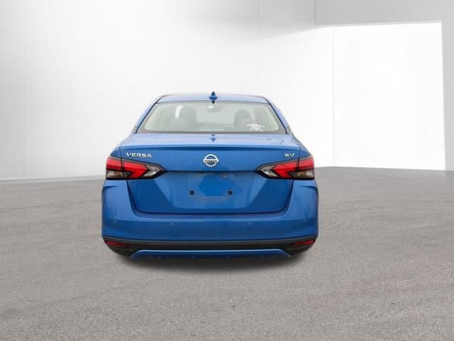 Used 2021 Nissan Versa SV image 4