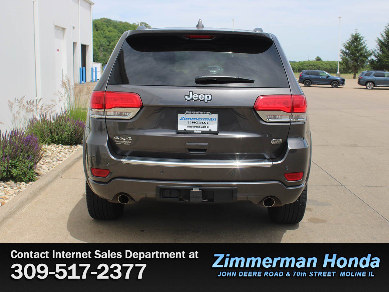 Used 2020 Jeep Grand Cherokee Overland AWD/4WD image 5