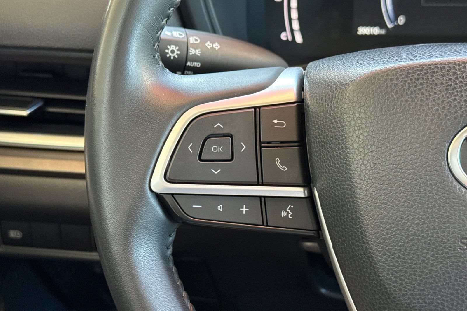 Certified 2025 Toyota Grand Highlander AWD image 30