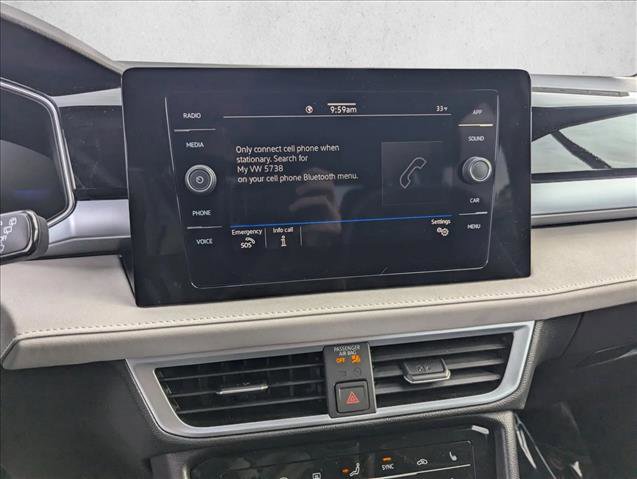 Certified 2025 Volkswagen Taos SE image 14