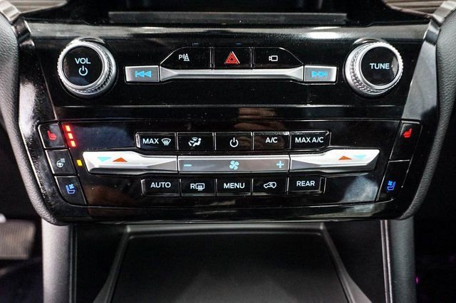 Used 2023 Ford Explorer Limited w/ Equipment Group 301A image 19