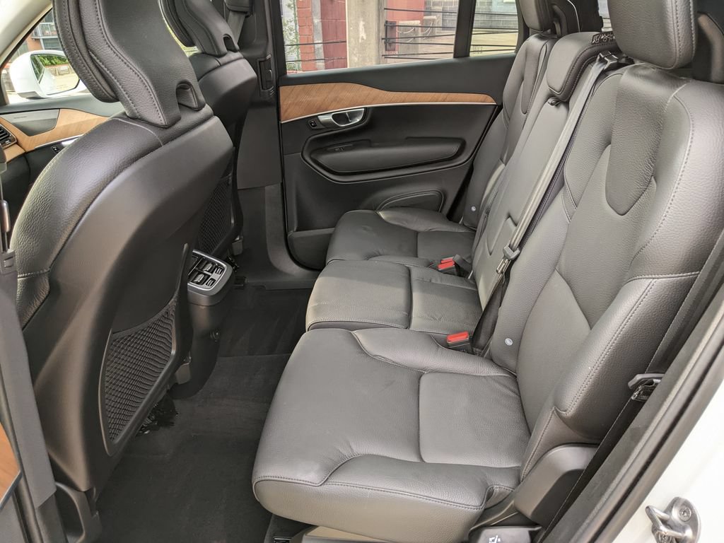 Certified 2024 Volvo XC90 B5 Plus w/ Protection Package Premier AWD/4WD image 23