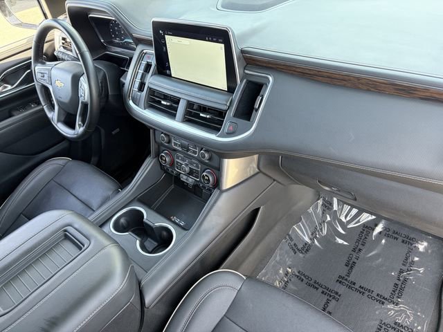 Used 2023 Chevrolet Suburban Premier image 21