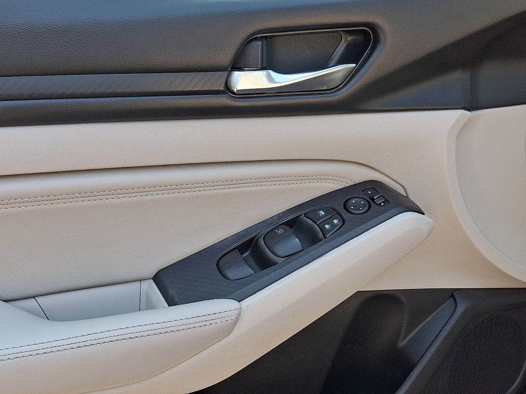 Used 2019 Nissan Altima 2.5 S FWD image 20