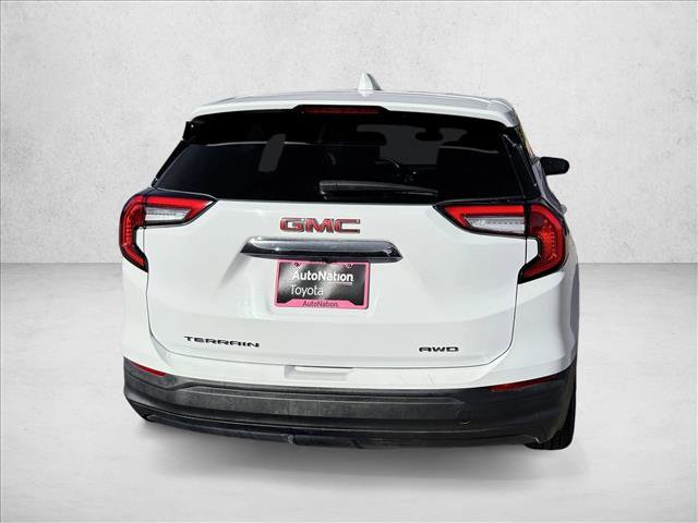 Used 2024 GMC Terrain SLE AWD/4WD image 6