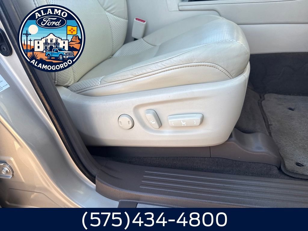 Used 2011 Lexus GX 460 image 18