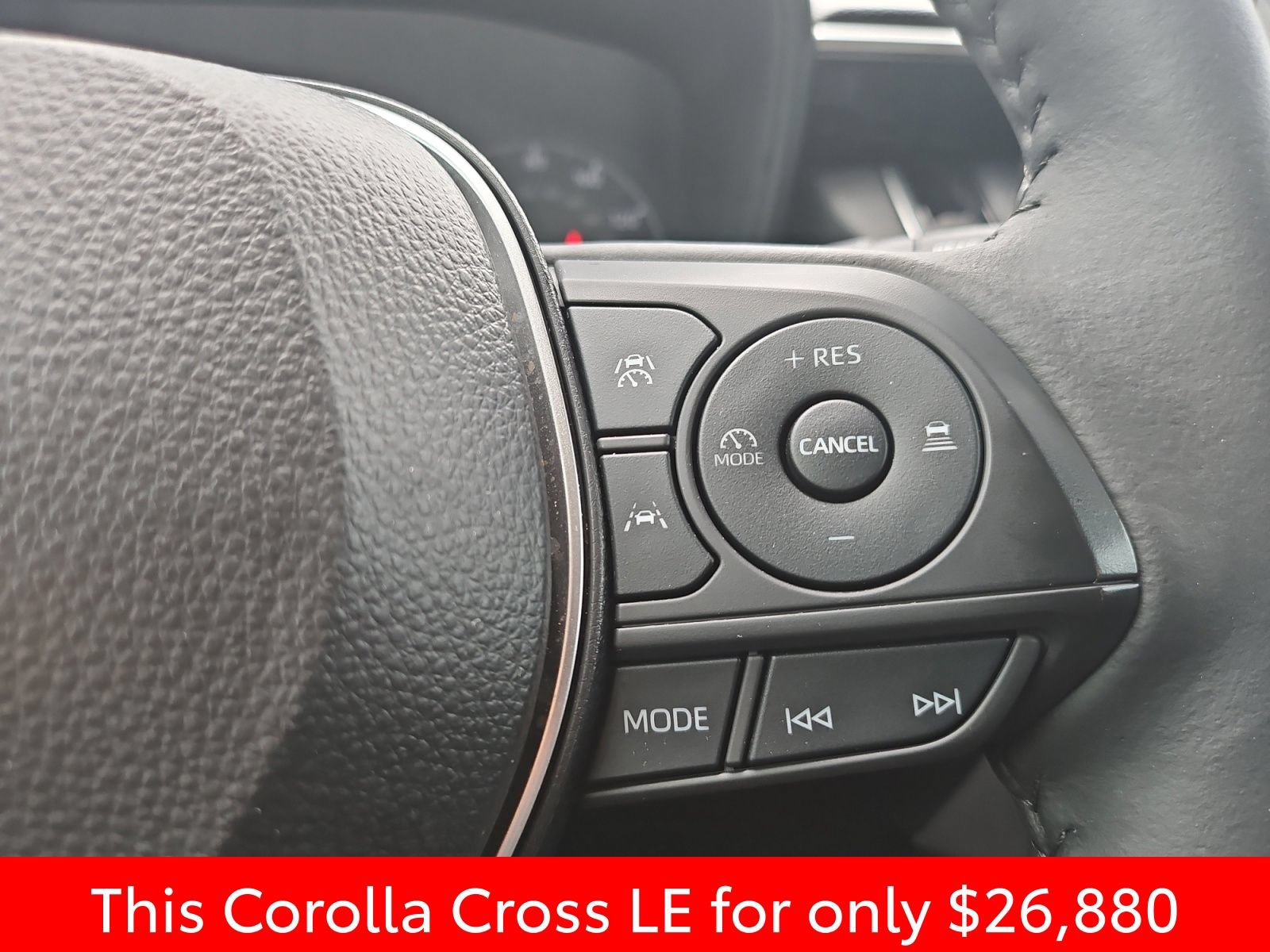 Used 2024 Toyota Corolla Cross LE w/ Moonroof Package FWD image 29