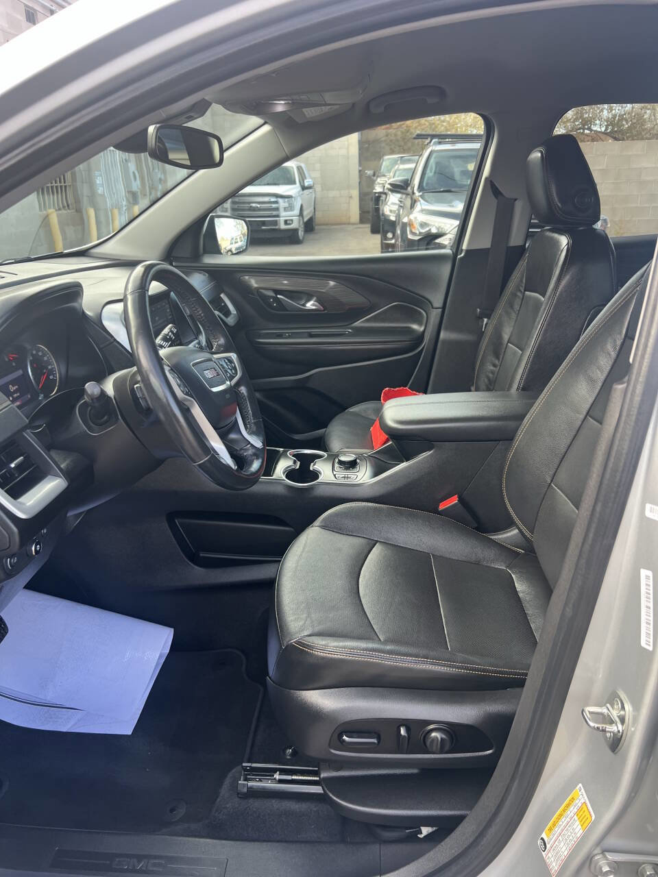 Used 2020 GMC Terrain SLT w/ Preferred Package image 10