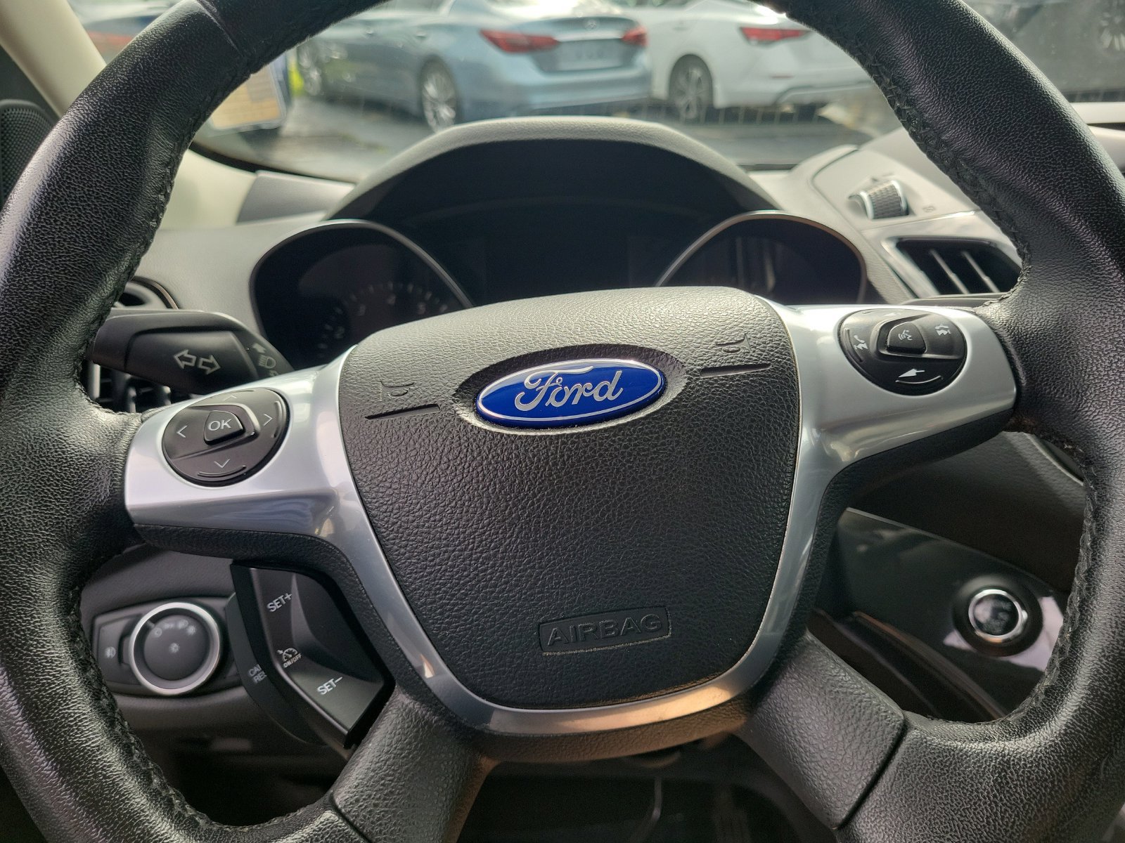 Used 2015 Ford Escape Titanium w/ Equipment Group 301A AWD/4WD image 12