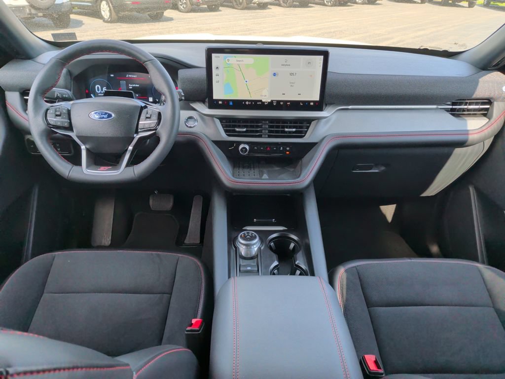 Used 2025 Ford Explorer ST AWD/4WD image 2