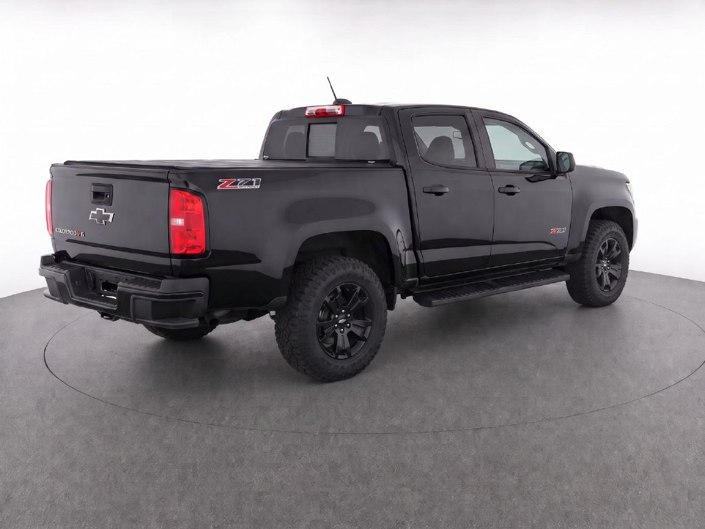 Used 2017 Chevrolet Colorado Z71 w/ Z71 Midnight Edition AWD/4WD image 3