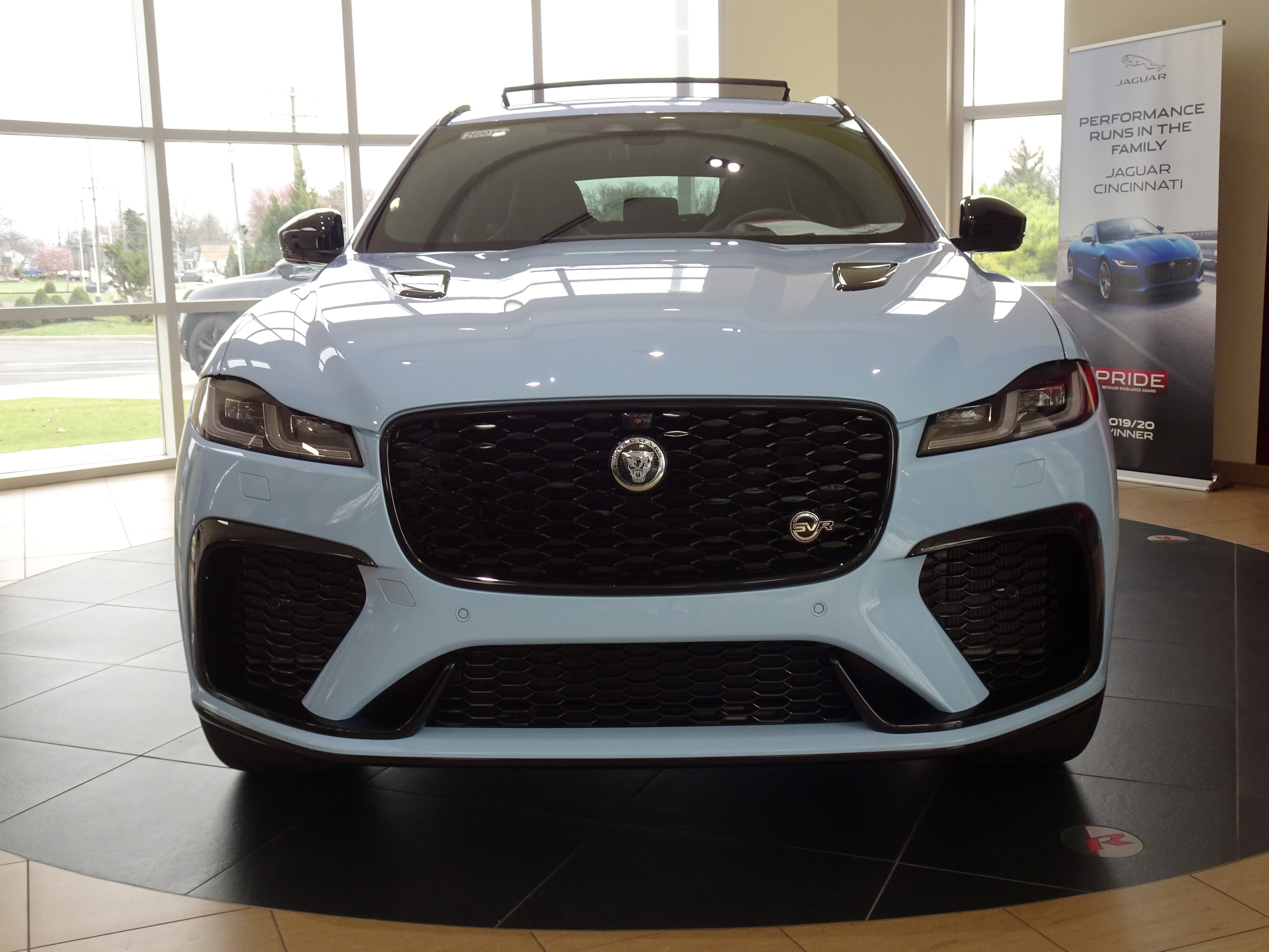 New 2026 Jaguar F-PACE SVR 575 Edition image 7