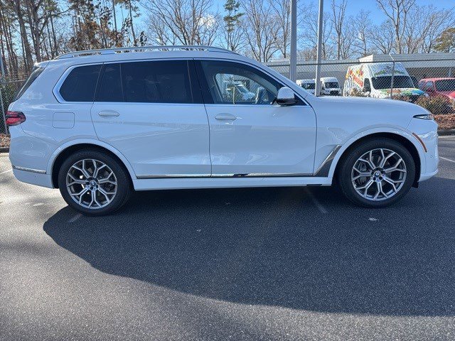 Certified 2024 BMW X7 xDrive40i w/ Premium Package image 11