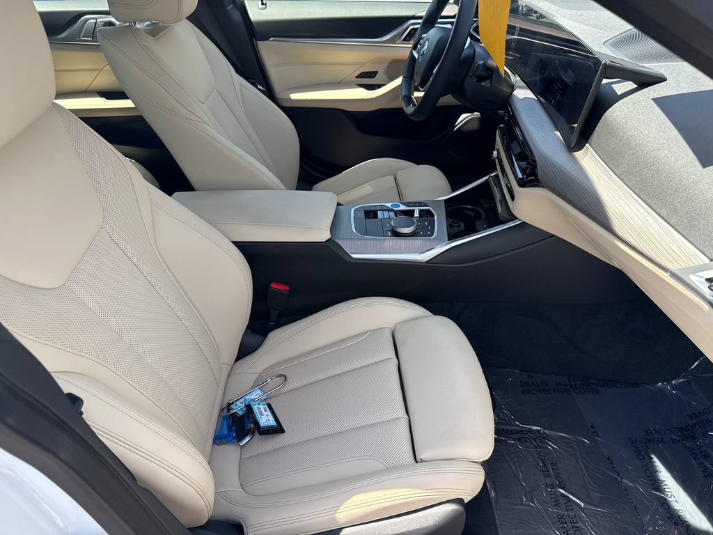 Used 2026 BMW i4 eDrive40 w/ Parking Assistance Package RWD image 13