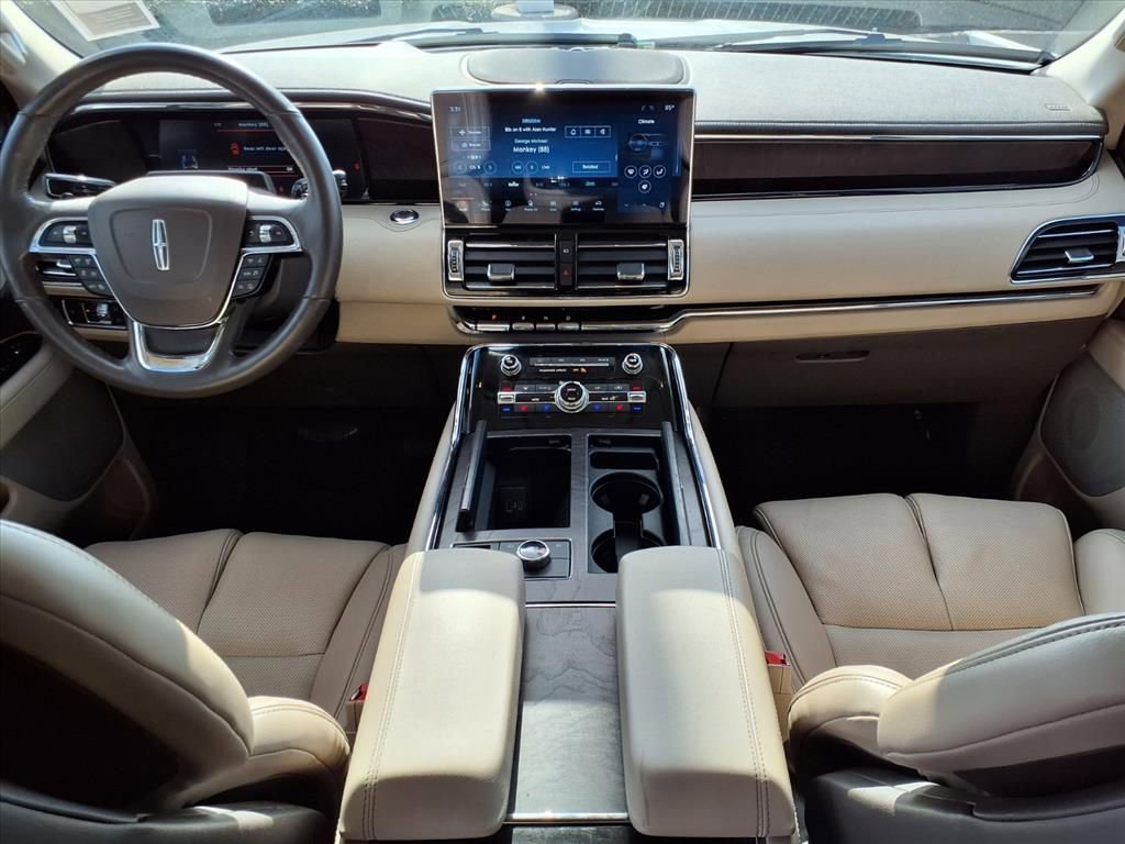 Used 2022 Lincoln Navigator L Reserve AWD/4WD image 8