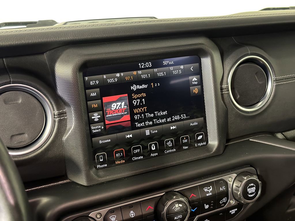Used 2023 Jeep Wrangler Unlimited Sahara w/ Cold Weather Group image 19