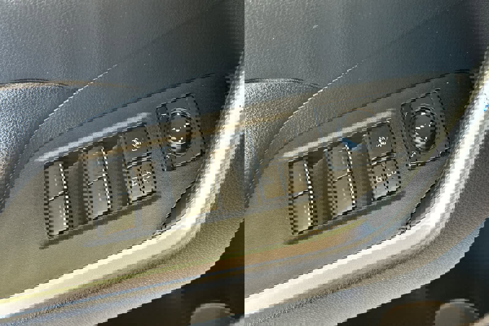 Used 2022 Toyota RAV4 XLE image 13