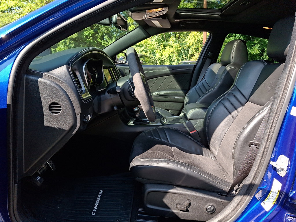 Used 2022 Dodge Charger SRT Hellcat w/ Alcantara Interior Package RWD image 21