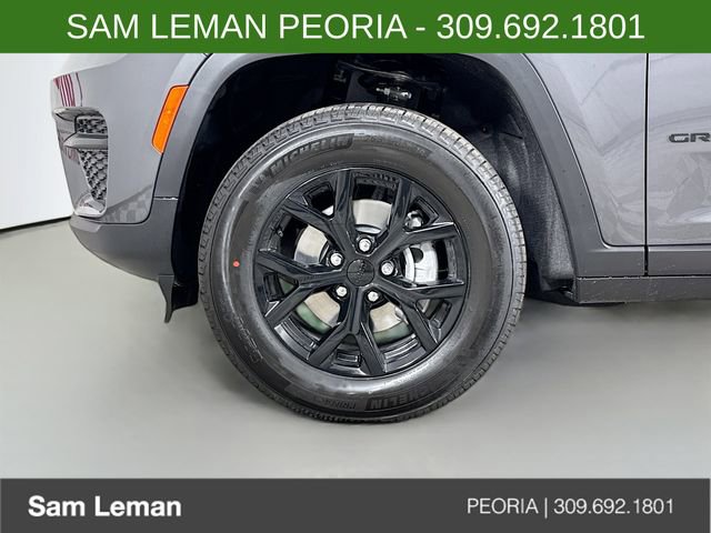 New 2025 Jeep Grand Cherokee Altitude image 29