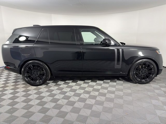 Used 2026 Land Rover Range Rover Long Wheelbase SE image 8