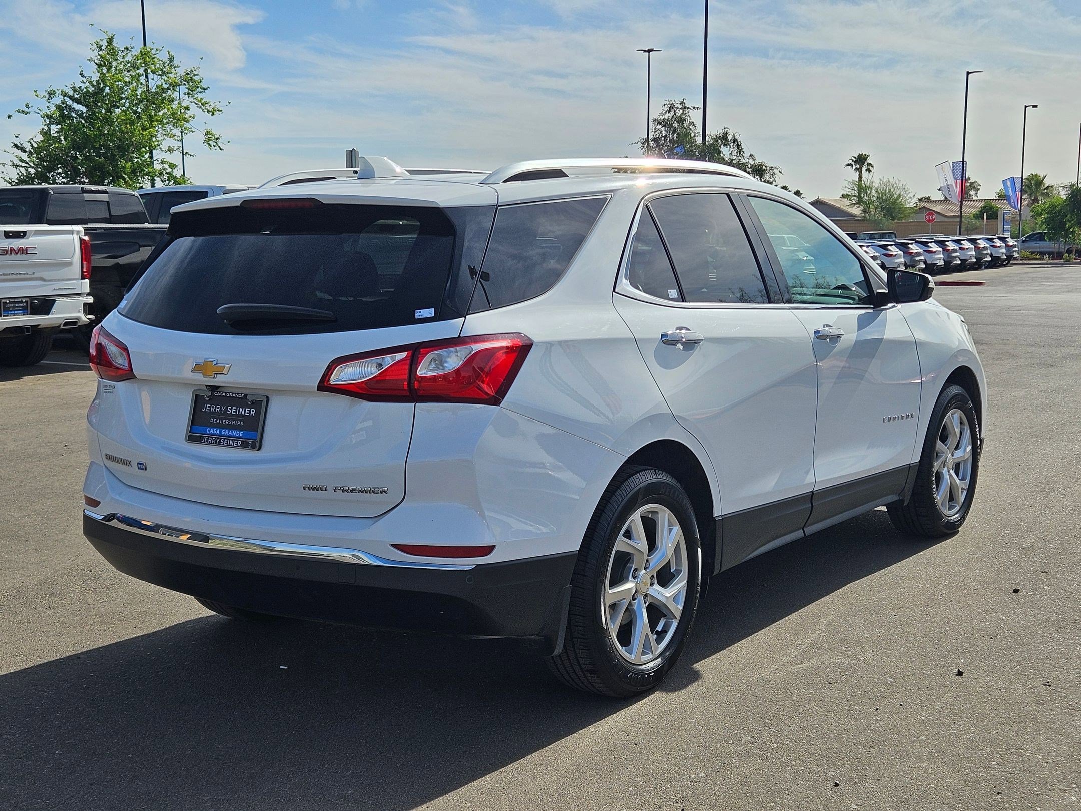 Used 2019 Chevrolet Equinox Premier w/ Premier True North Edition AWD/4WD image 5