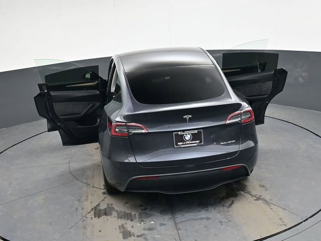 Used 2024 Tesla Model Y Long Range image 39
